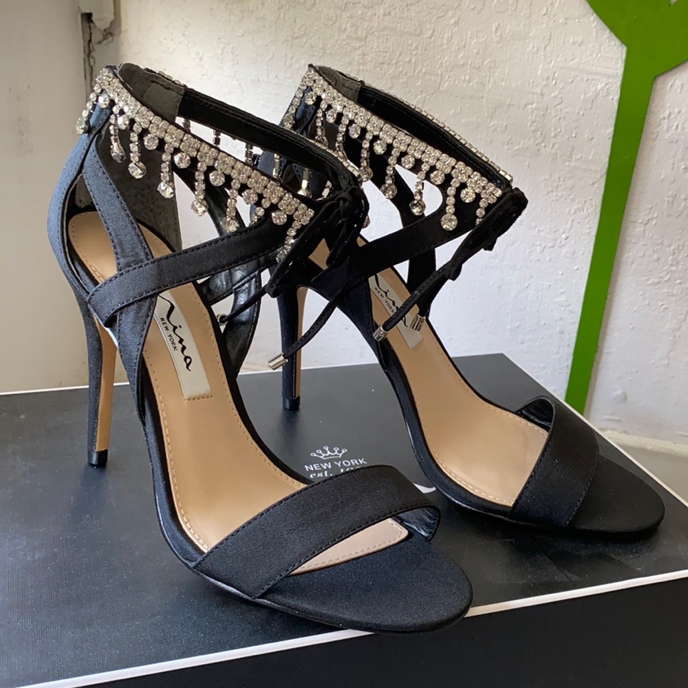 Brand new Nina Collina black stiletto size 5-1/2. Crystal details!